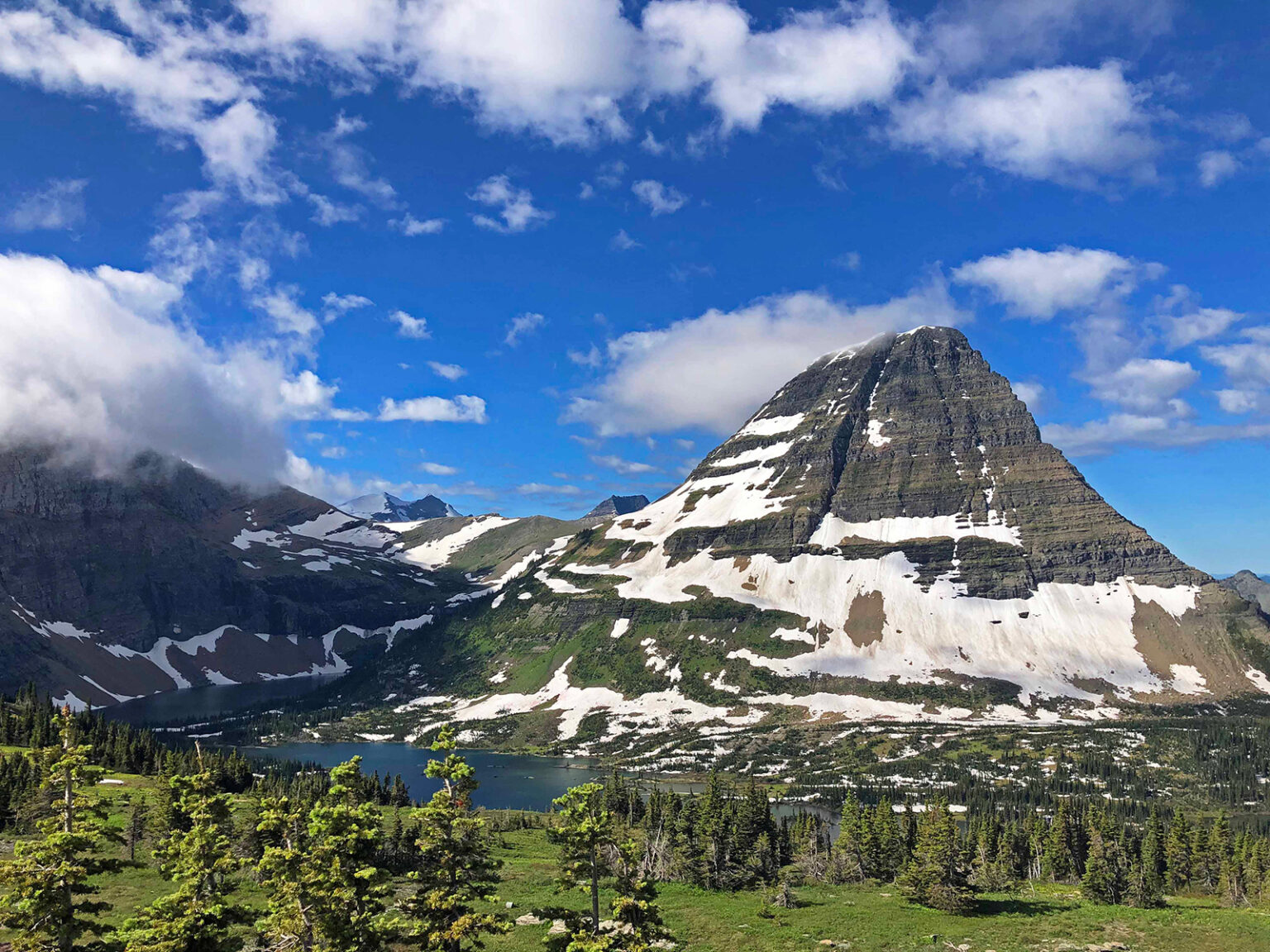 13 STUNNING and Easy Hikes Glacier National Park You Can't Miss