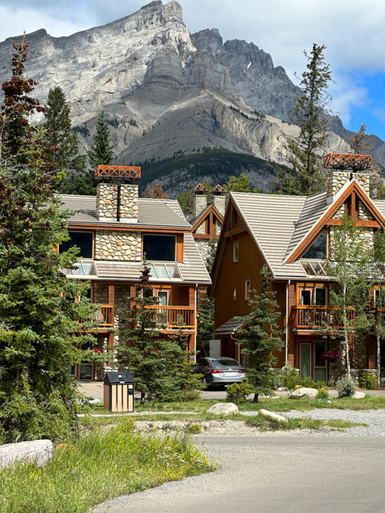 cabins in Banff national park with mountains in background